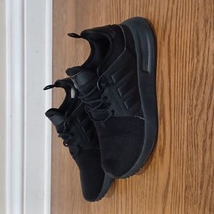 ADIDAS boys’ black X_PLR pull on sneakers 5 wide